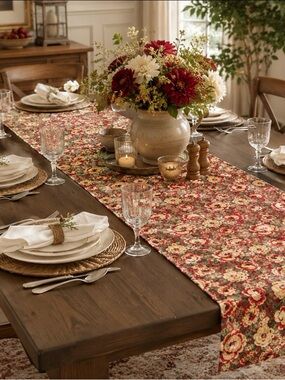 NWT vintage April Cornell table runner 73”x13” cotton floral print